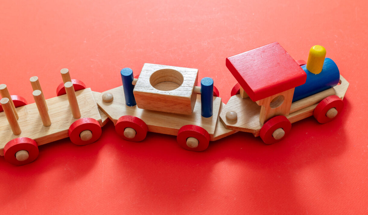 train toy wooden colorful blocks construction on r z66czuz